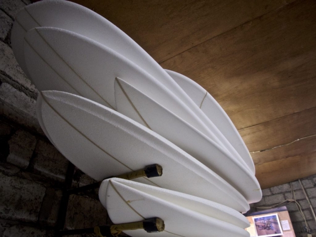 P2210006 1024x768 640x480 - D.I.Y Surfboard
