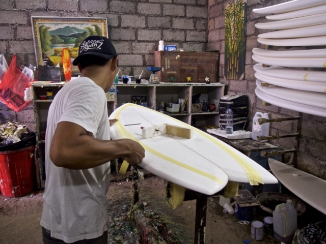 P2210012 1024x768 640x480 - D.I.Y Surfboard