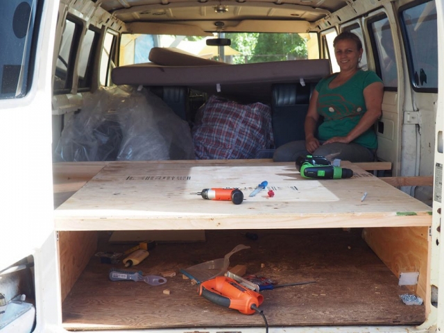 bett fast fertig 1024x768 640x480 - Ausbau Van /  Van Conversion